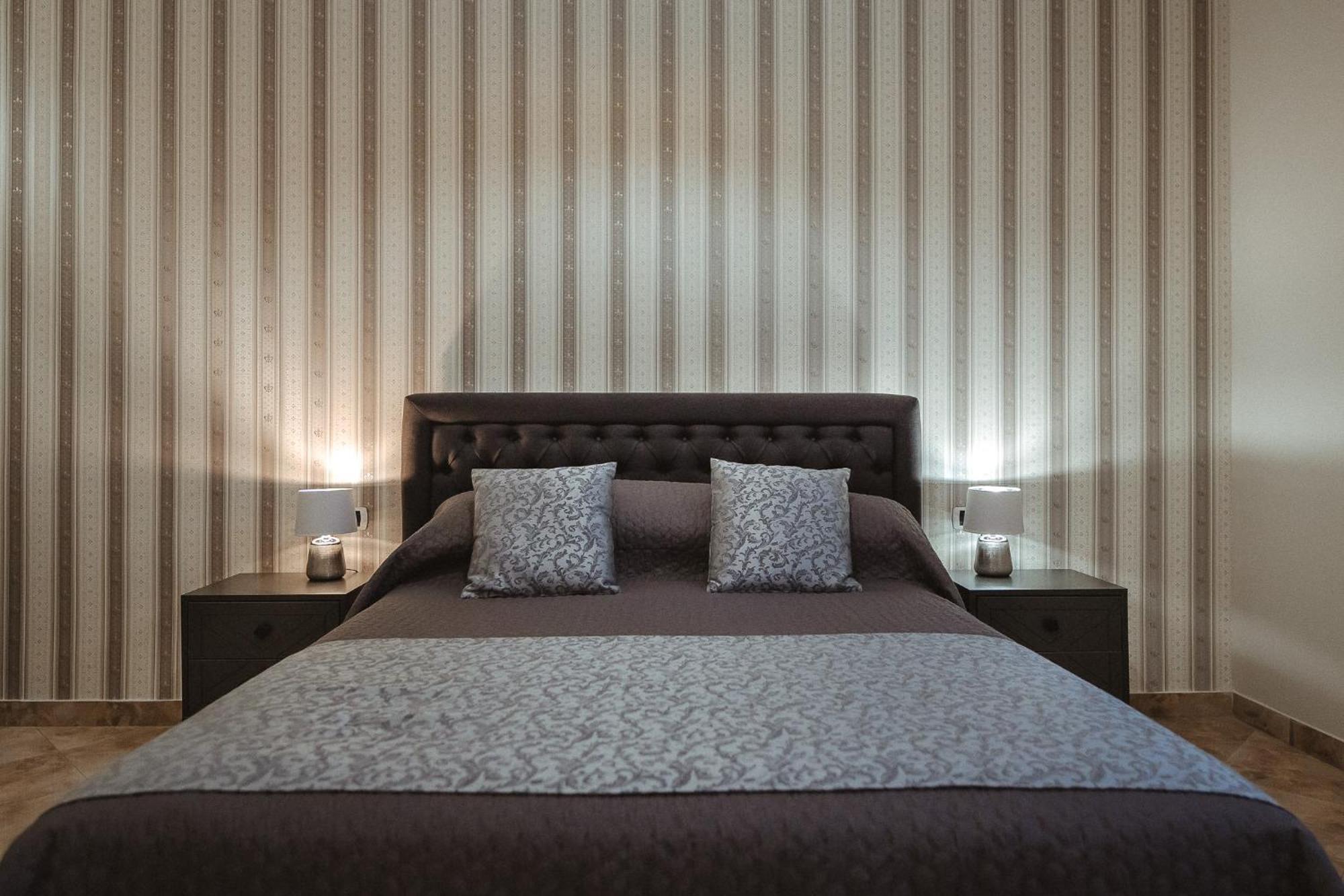 Lifestyle And Guest house *